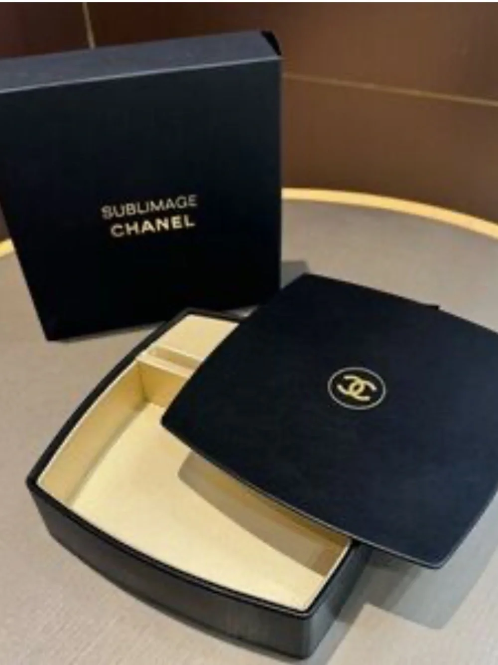 CHANEL SUBLIMAGE Leather Mirror Vanity Makeup Box NEW!